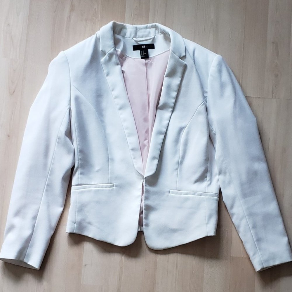 Cropped Tuxedo Blazer